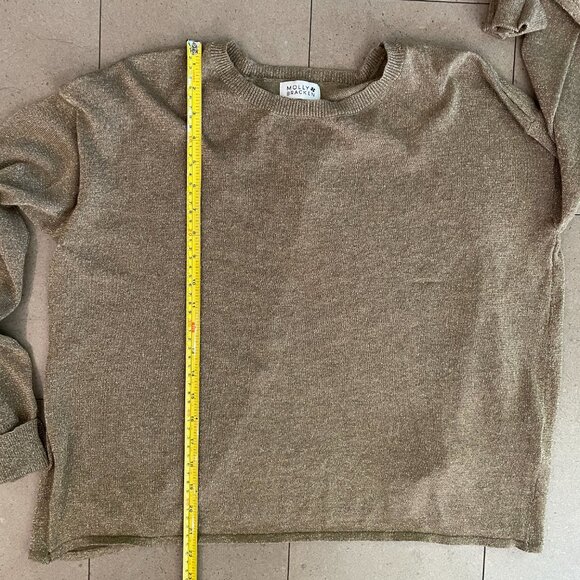 Stunning Molly Bracken with Metallic Gold Open Back knit sweater-Medium - Picture 8 of 8